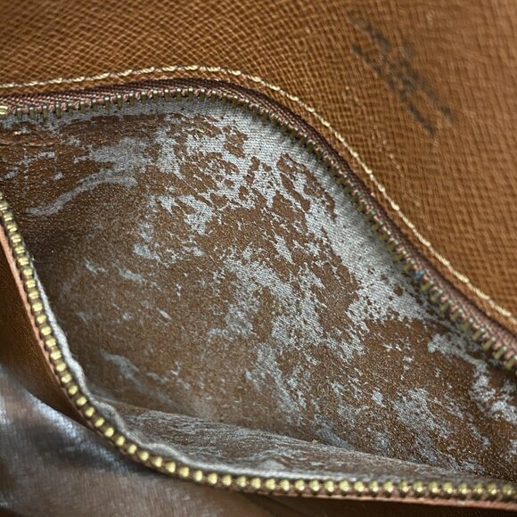 LOUIS VUITTON Brown Monogram Shoulder Bag - Picture 10 of 15